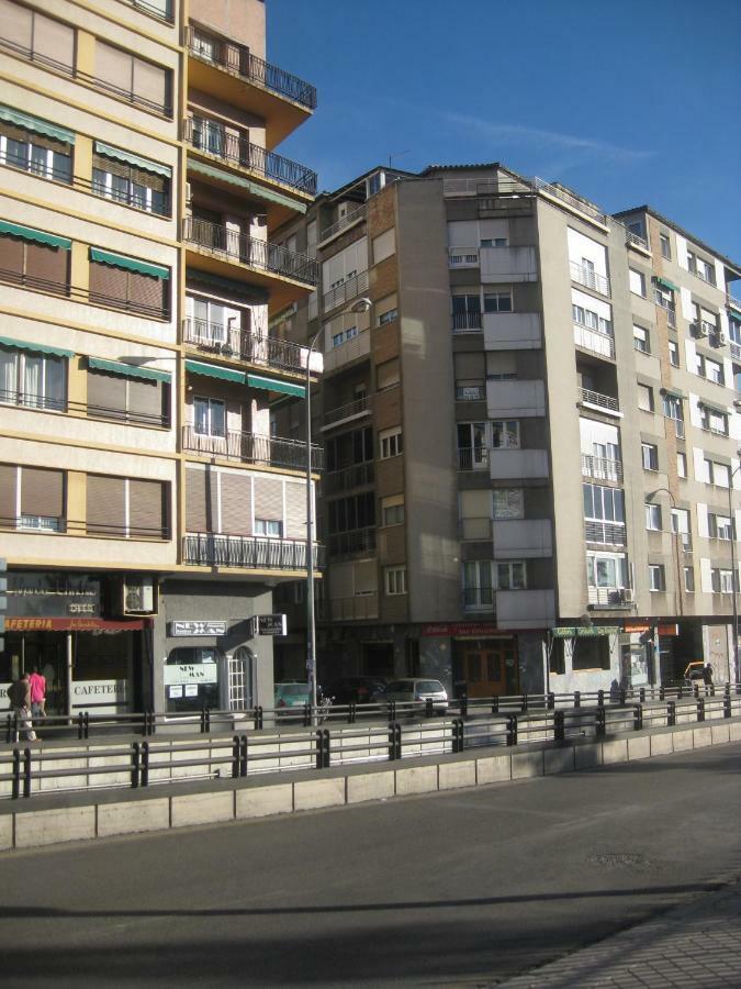 Constitucion Suite Confort D Гранада Екстериор снимка